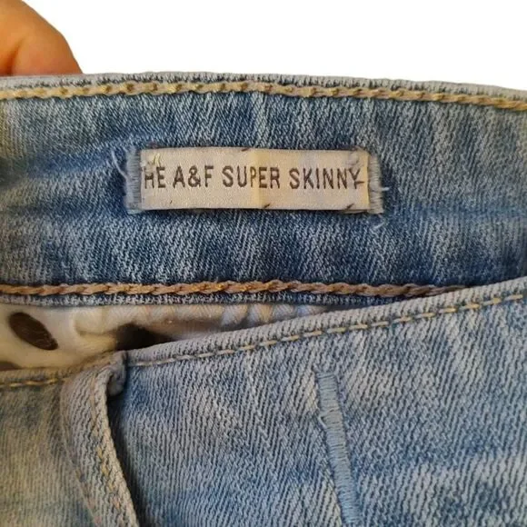 Abercrombie and Fitch Light Wash Distressed Super Skinny Jeans Size 0 - Picture 6 of 7